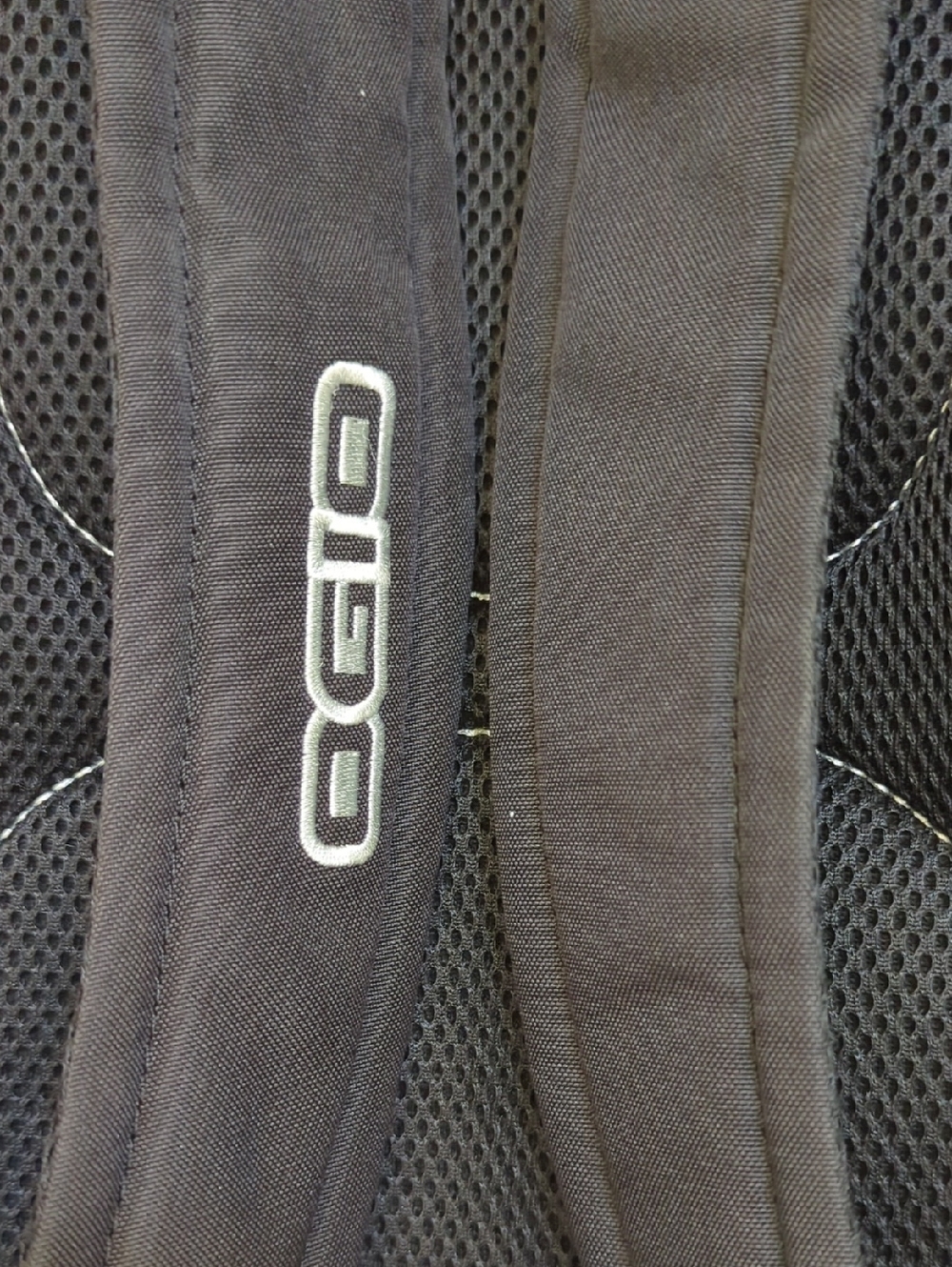 OGIO Colton Black & Silver Backpack - Picture 6 of 11